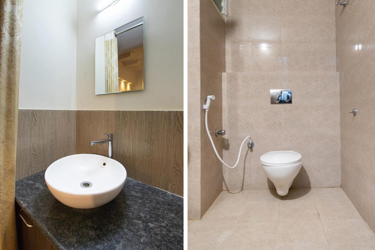 Hotel Capital O 9917 Sjr And Comforts Bangalore
