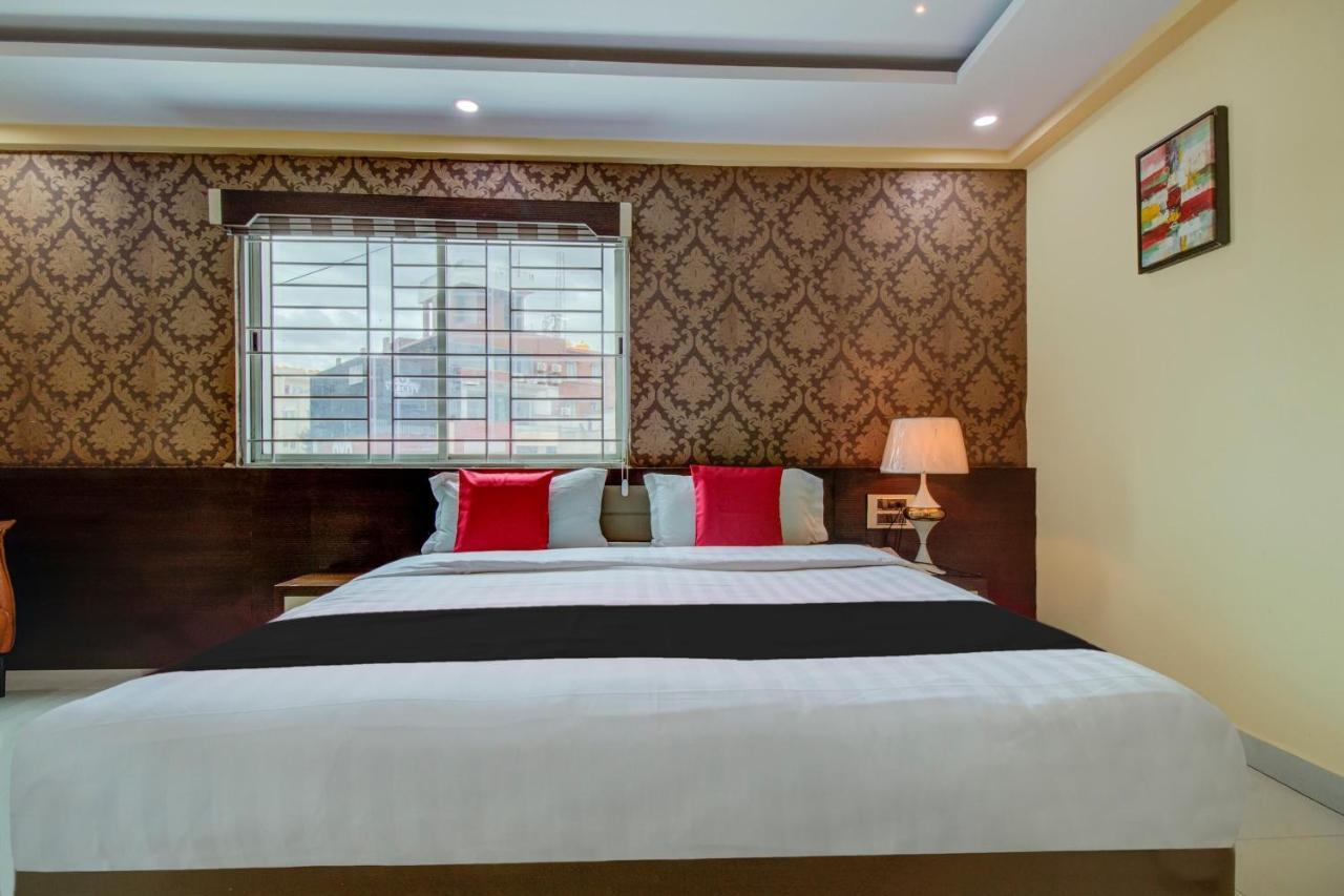 Capital O 5381 The Emirates Hotel Bangalore
