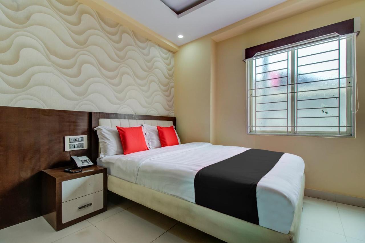 Capital O 5381 The Emirates Hotel Bangalore