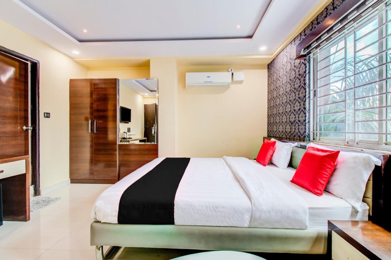 Capital O 5381 The Emirates 3* Bangalore