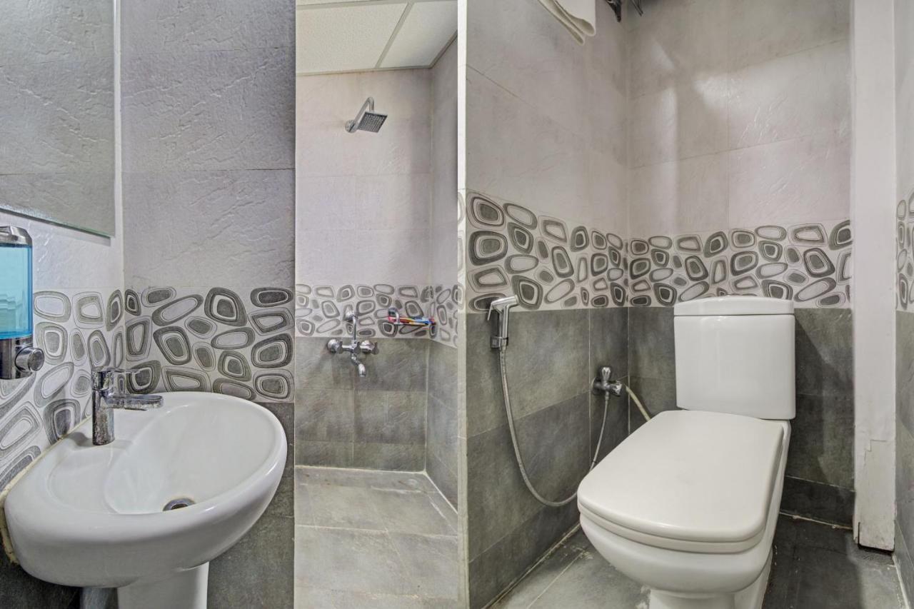 Hotel Capital O 5381 The Emirates 3*