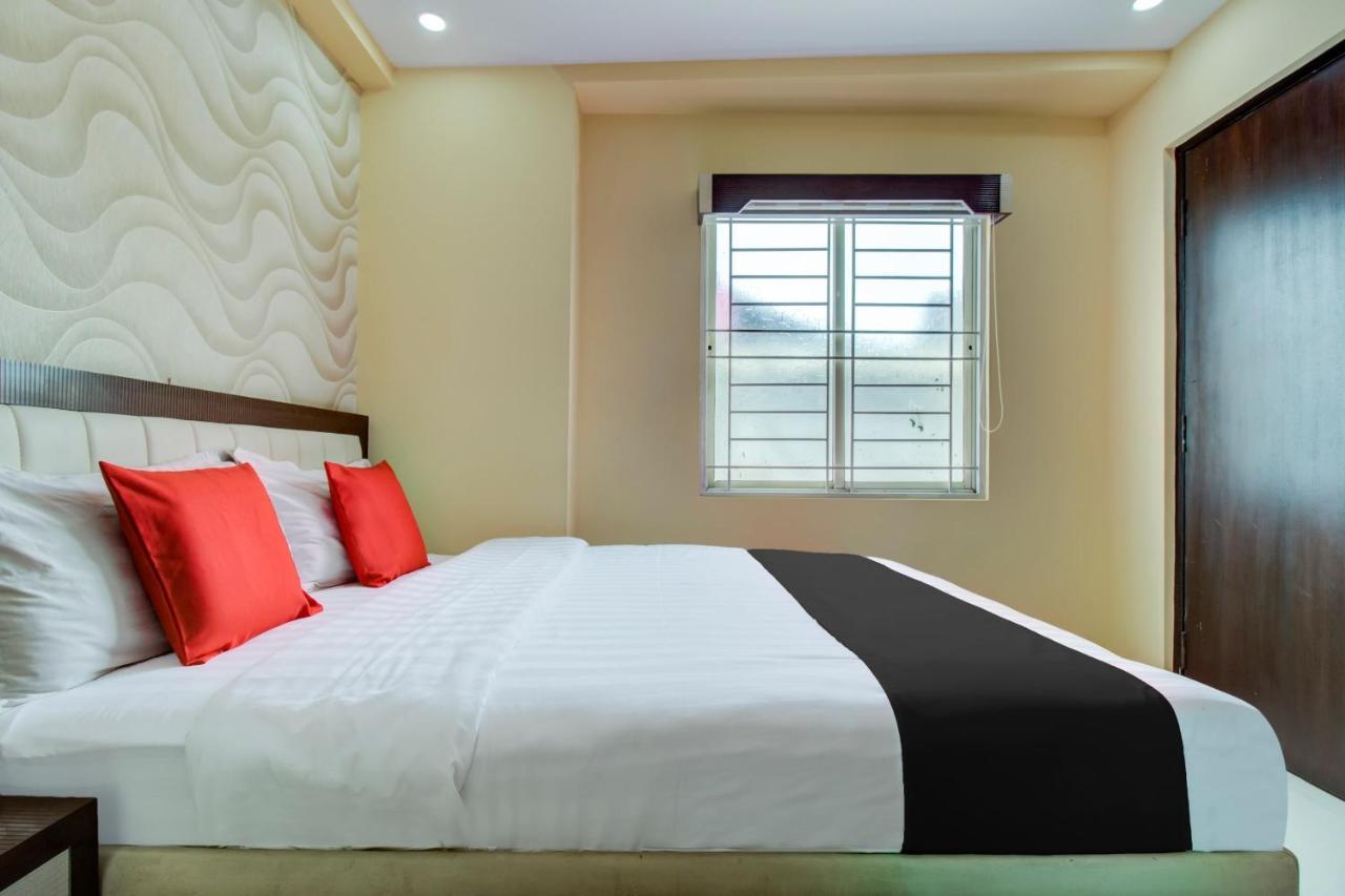 Hotel Capital O 5381 The Emirates