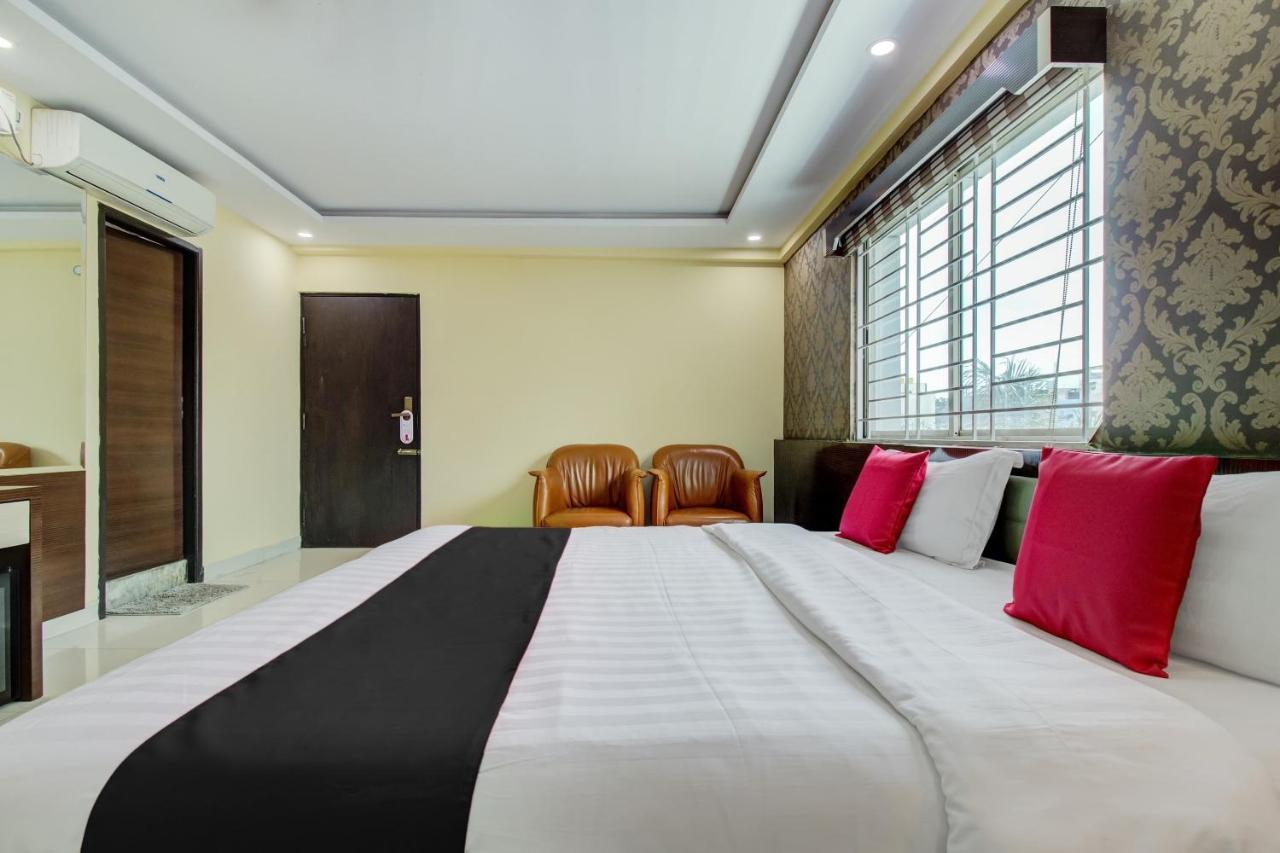 Hotel Capital O 5381 The Emirates
