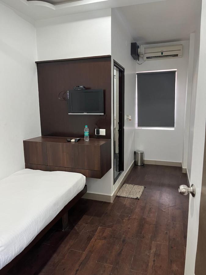 Hotel Scarlet