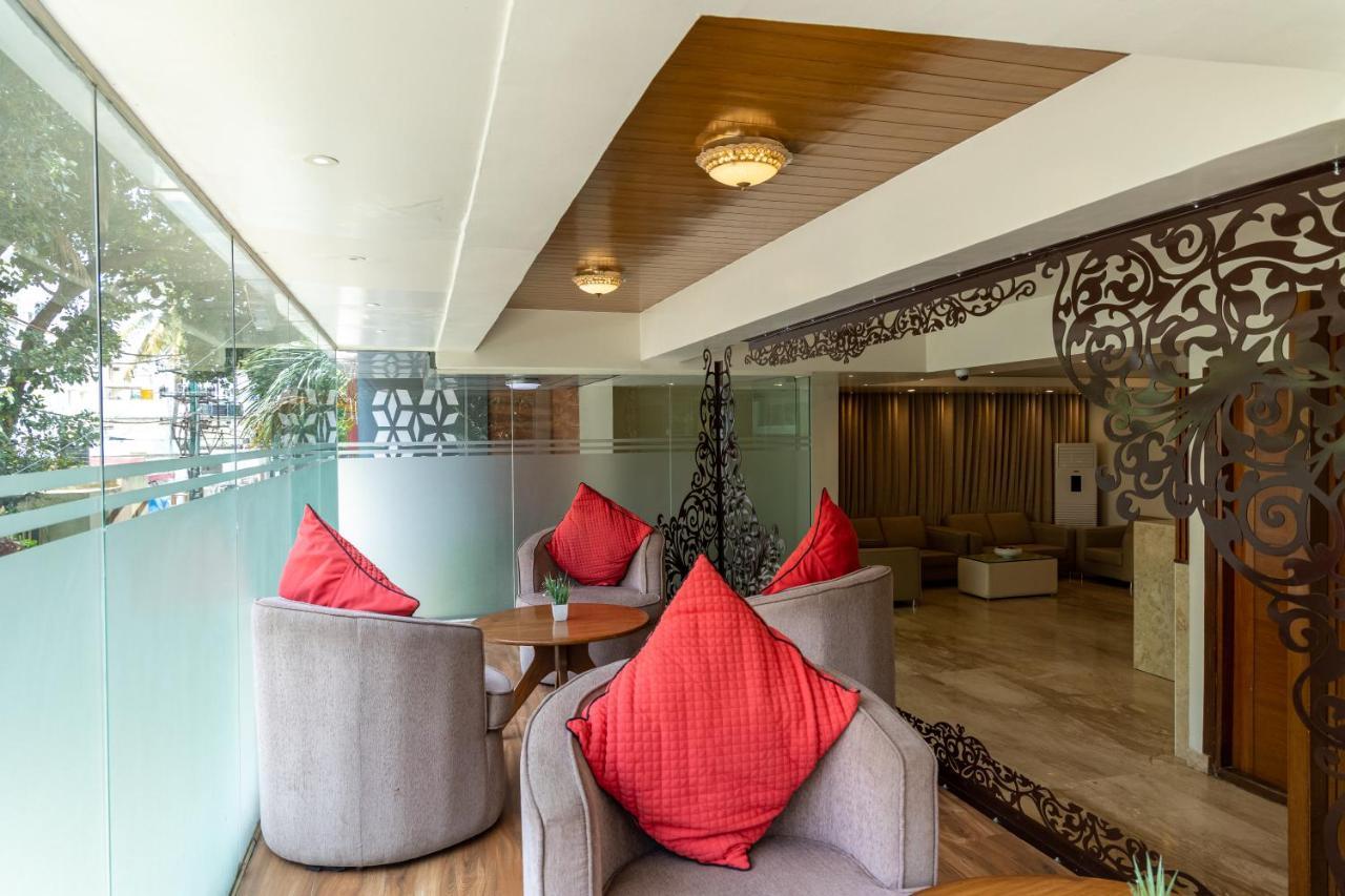 Hotel Tetrad - International Airport Road Hebbal 3*