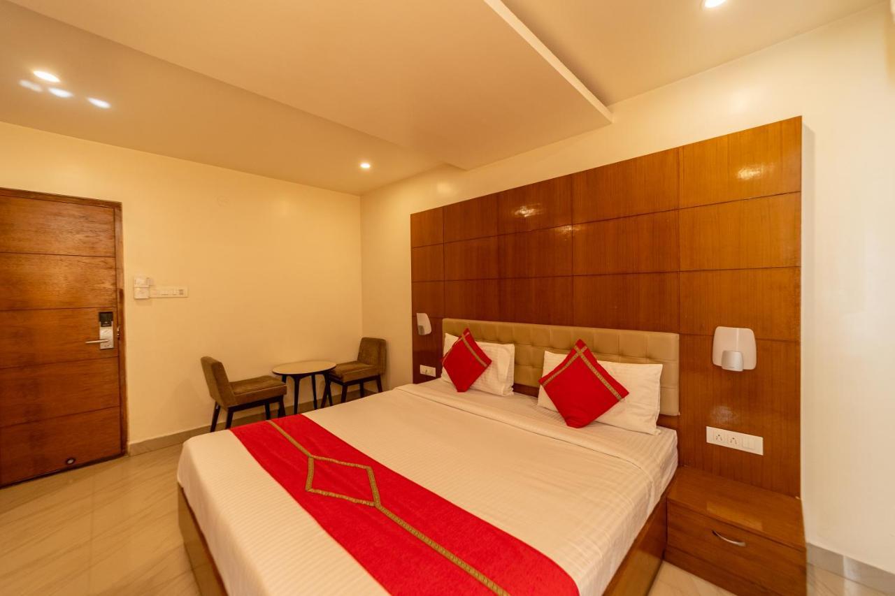 Tetrad - International Airport Road Hebbal 3*