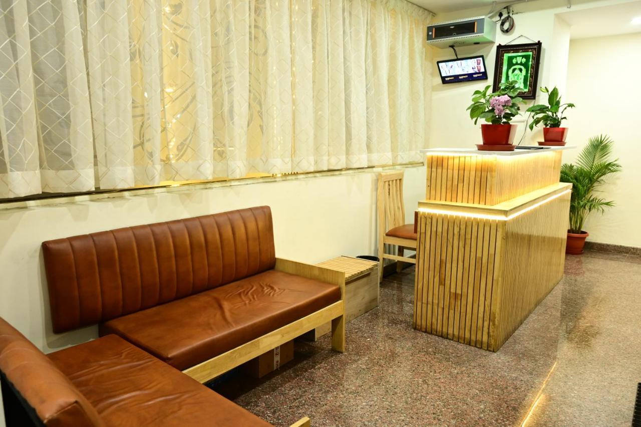 Kk Comforts Boarding And Lodging *
