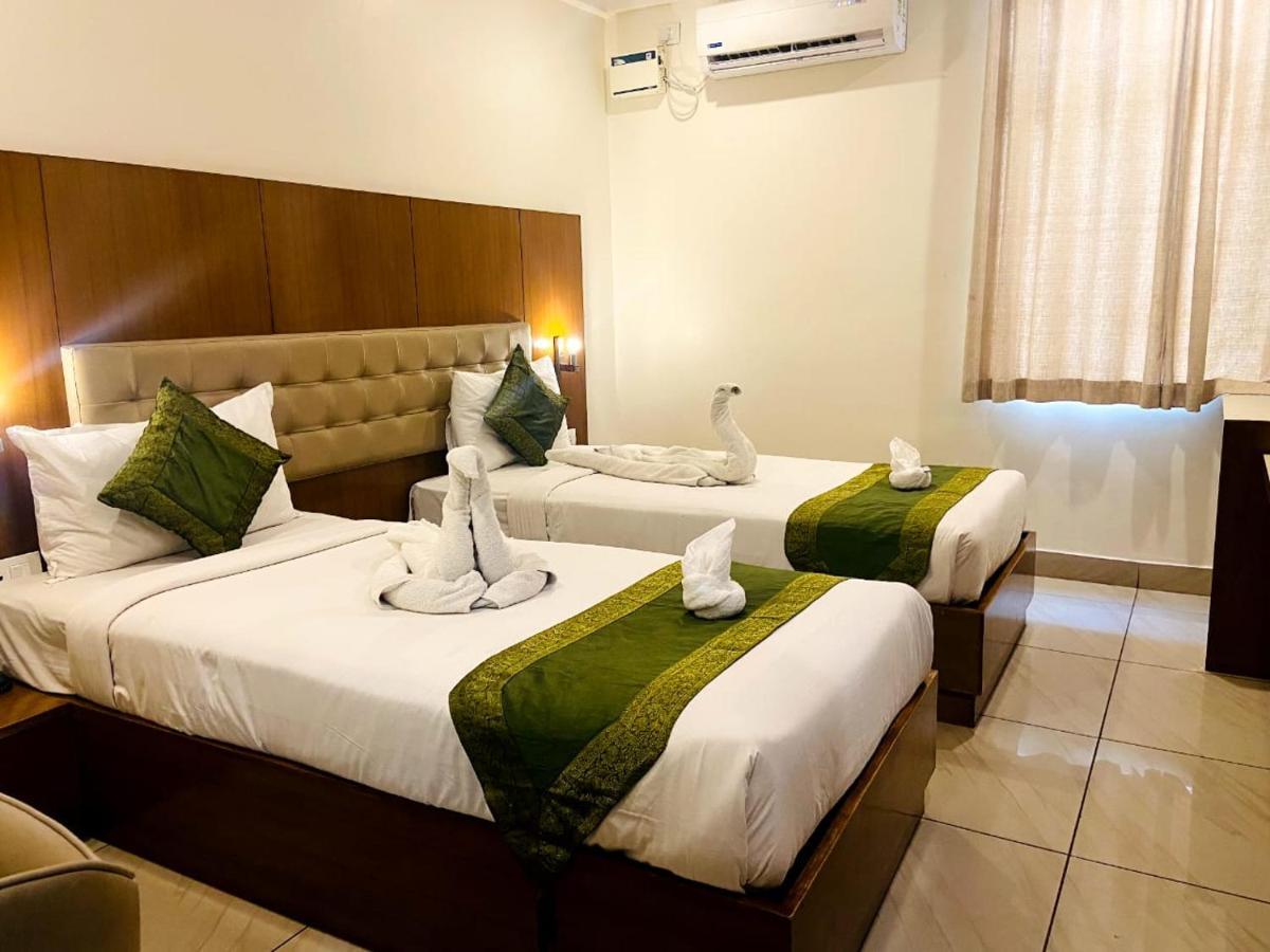 Hotel Tetrad - International Airport Road Hebbal
