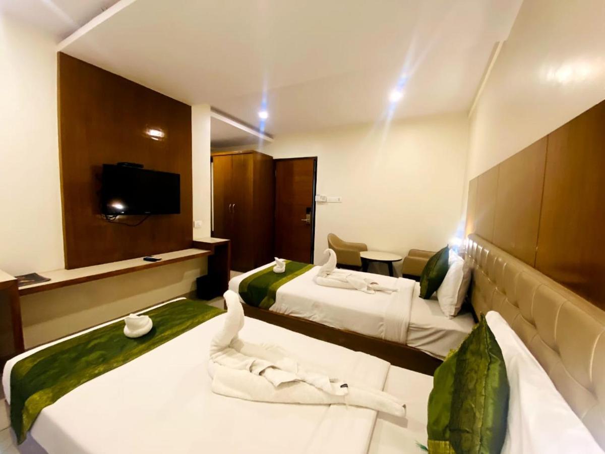 Tetrad - International Airport Road Hebbal 3*