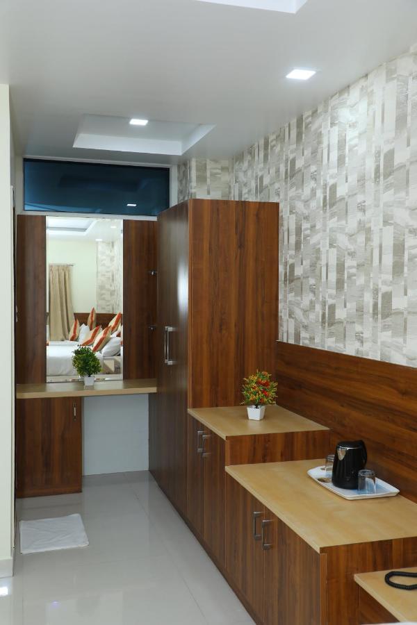 Hotel 8th Mile Suites 3*