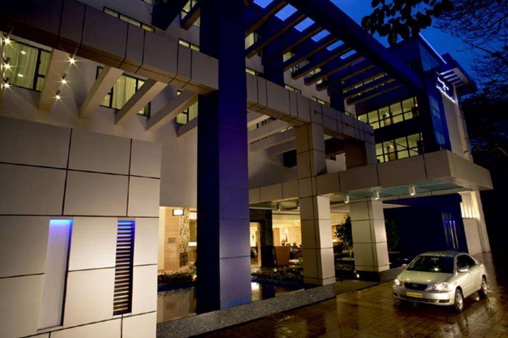 Adarsh Hamilton 4* Bangalore