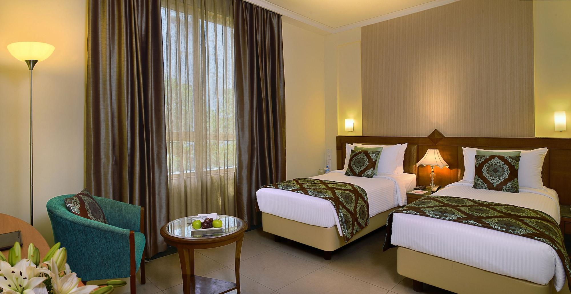 J P Cordial Hotel
