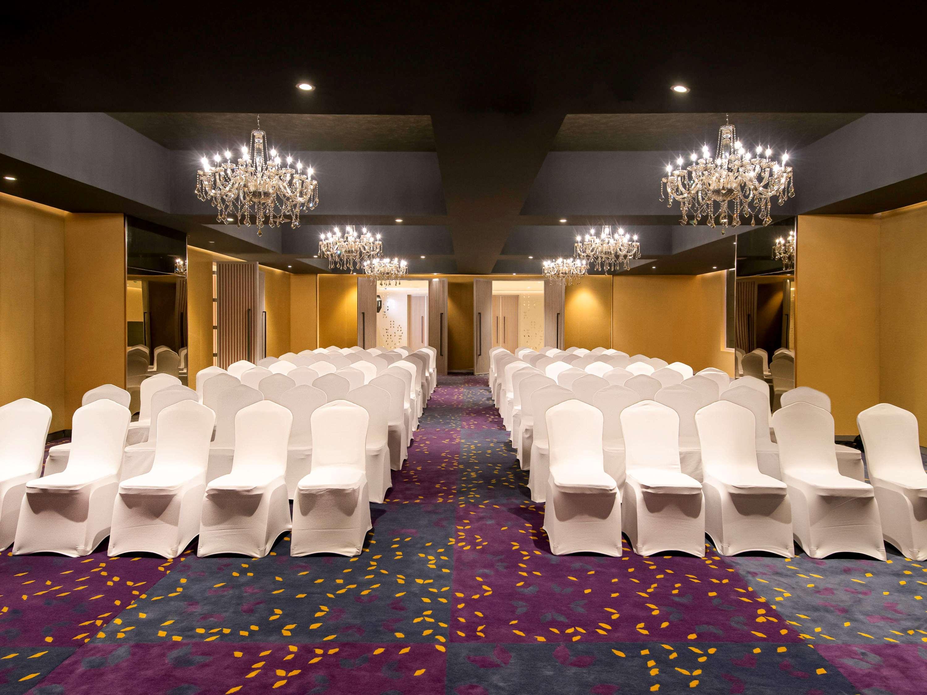 Hotel Grand Mercure At Gopalan Mall - An Accor Brand