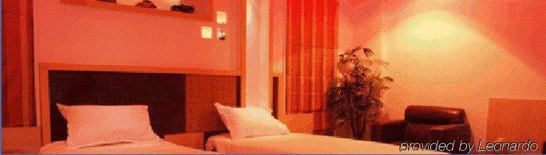 Hotel The Solitaire Bangalore