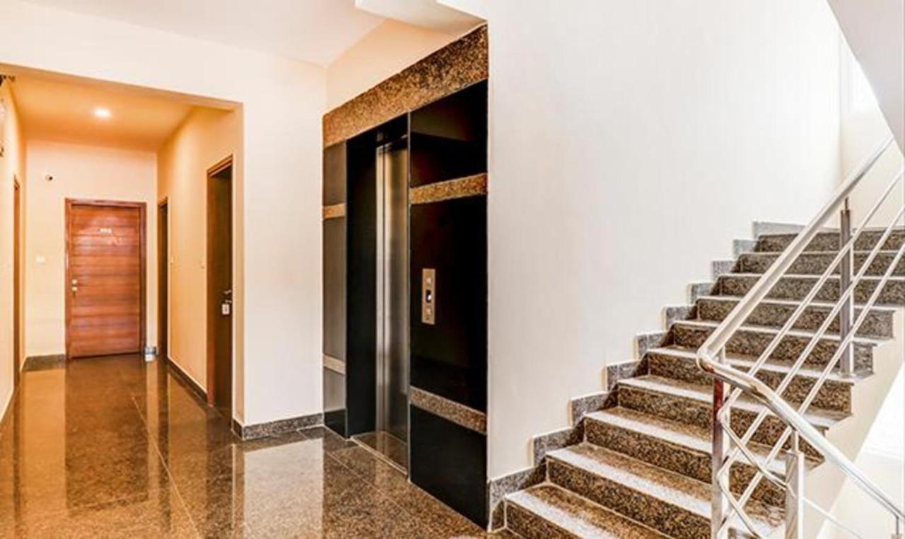 Hotel Fabhotel Bsr Inn, Indiranagar