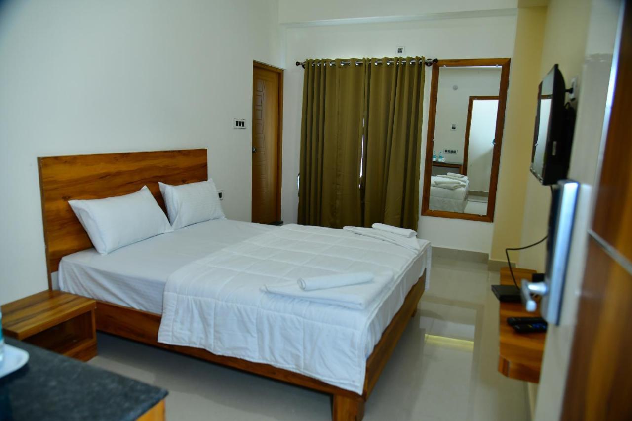 Rk Comforts Hotel