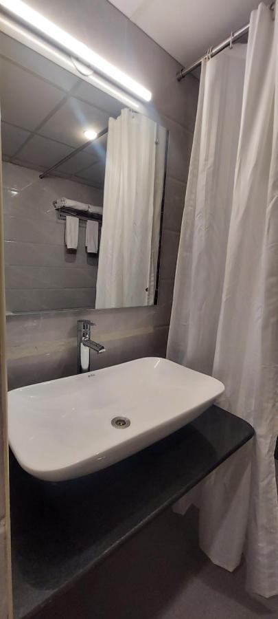 Vera By Bisque Hebbal - Manyata Tech Park Hotel Bangalore