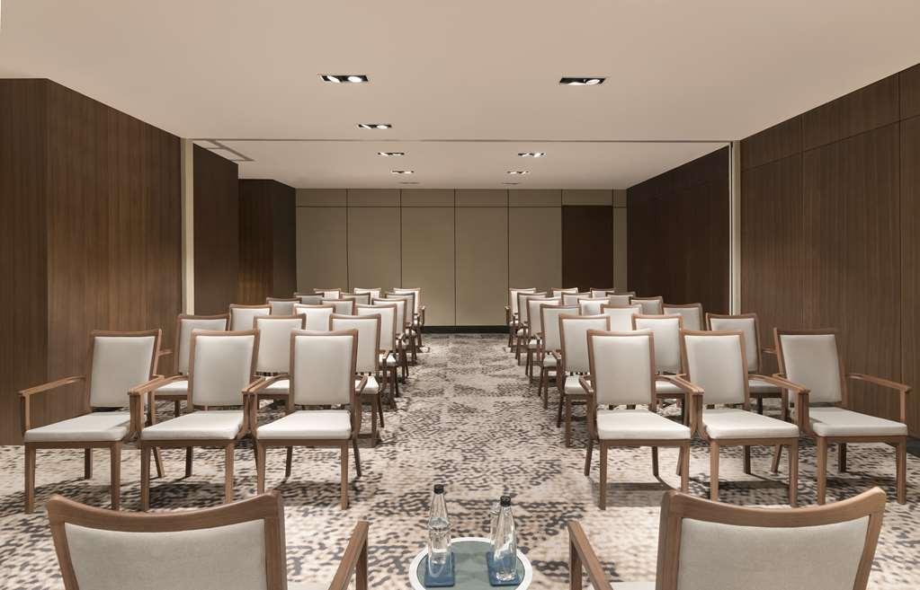 Hilton Embassy Manyata Business Park Hotel