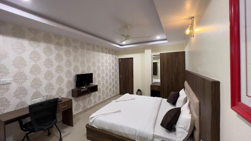 Hotel Ur Residency New Bel Road