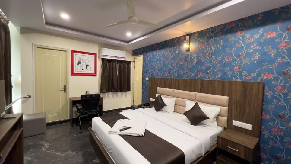 Hotel Ur Residency New Bel Road Bangalore