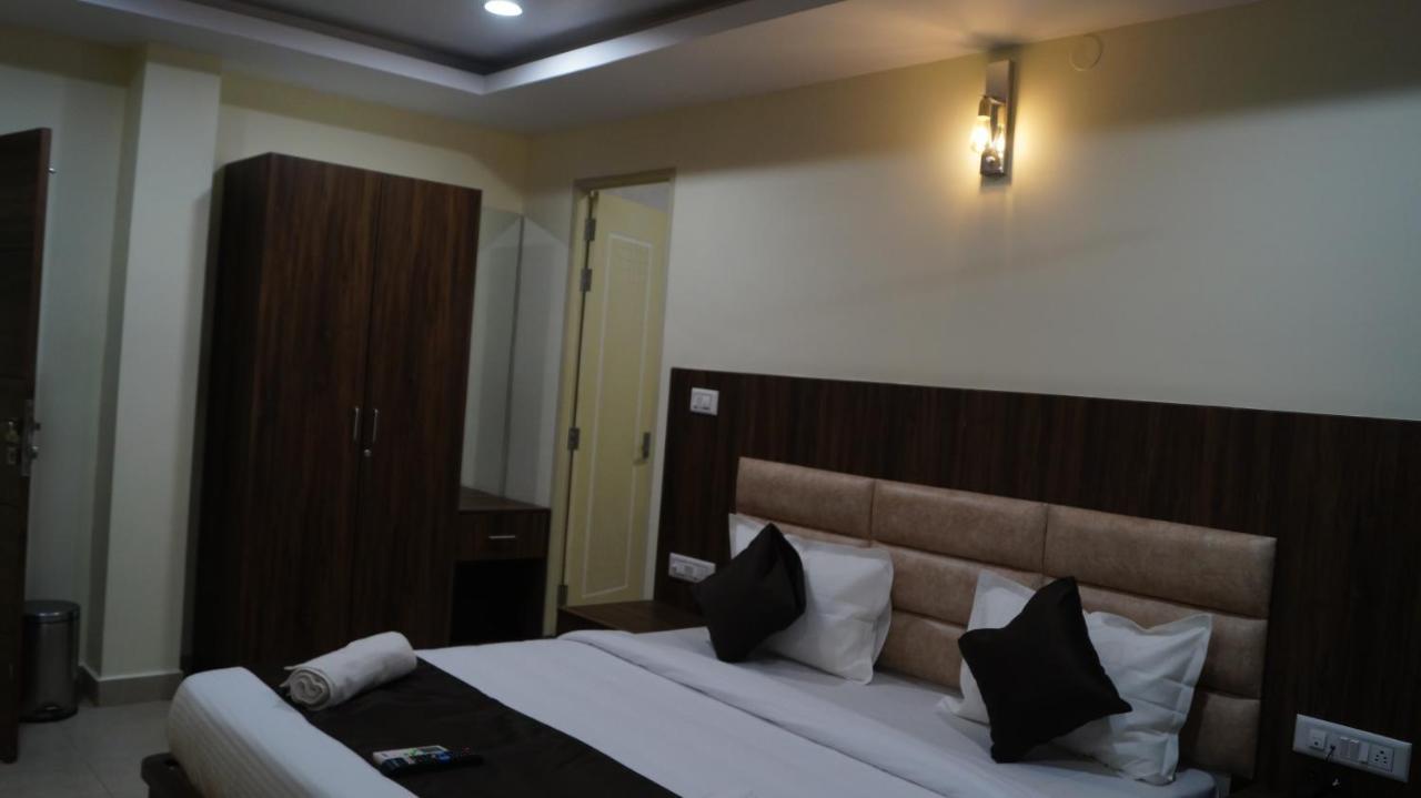 Hotel Ur Residency New Bel Road