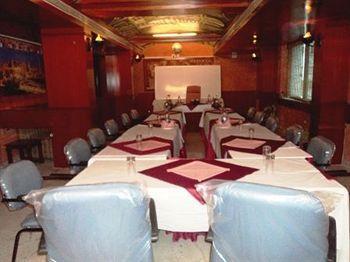 Hotel Pigeon International 3*
