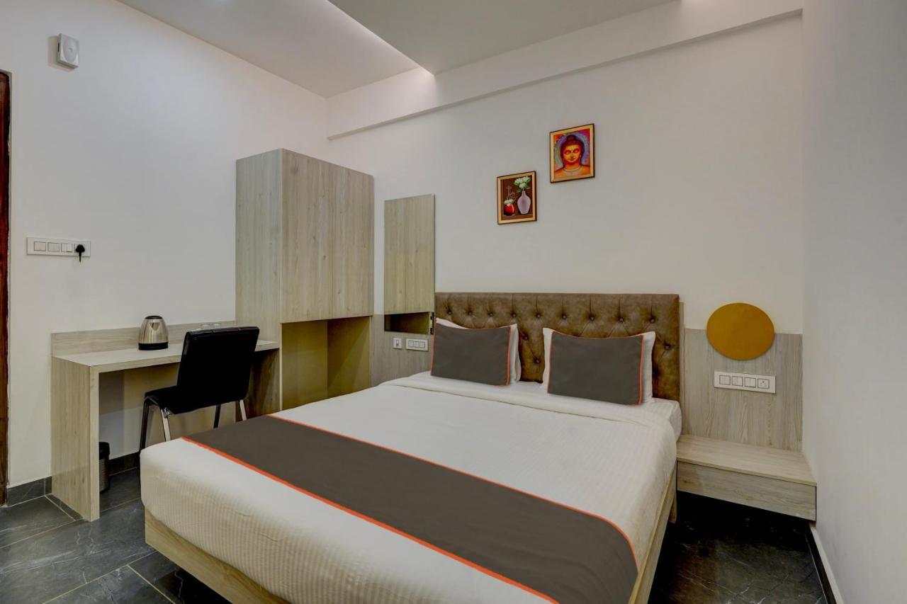 Collection O Silver Key 3* Bangalore