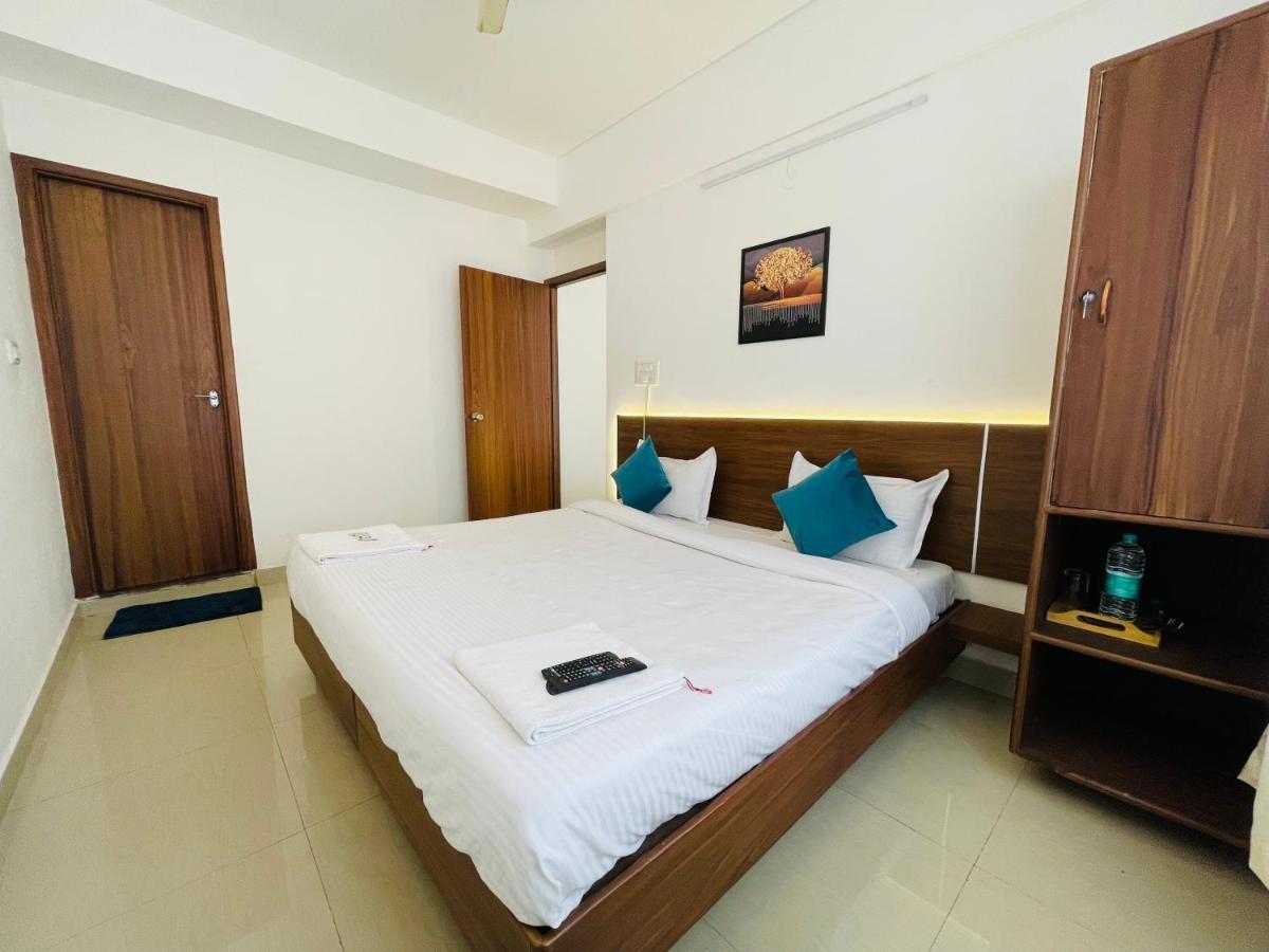 Hotel Zeke 2*
