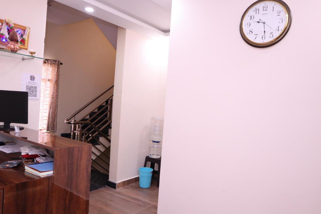 Hotel Smilestay Karanji Paradise