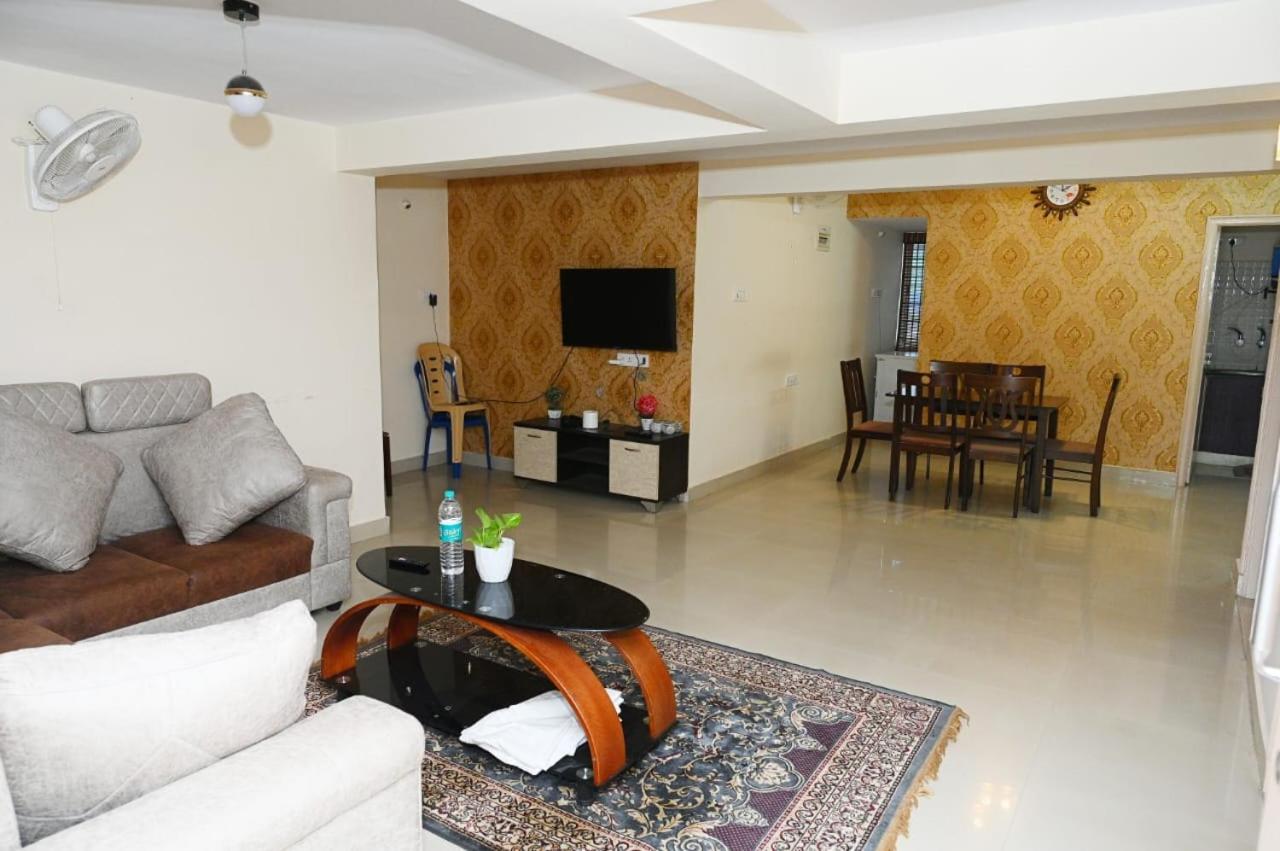 Urban Adams Service Hotel 3*