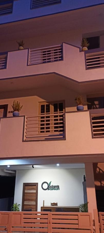 Hotel Urban Adams Service 3*