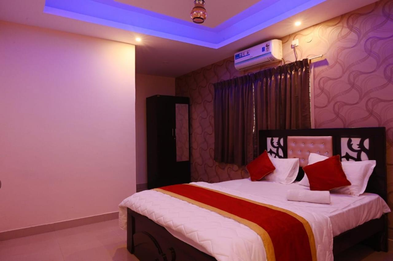 Urban Adams Service Hotel 3*