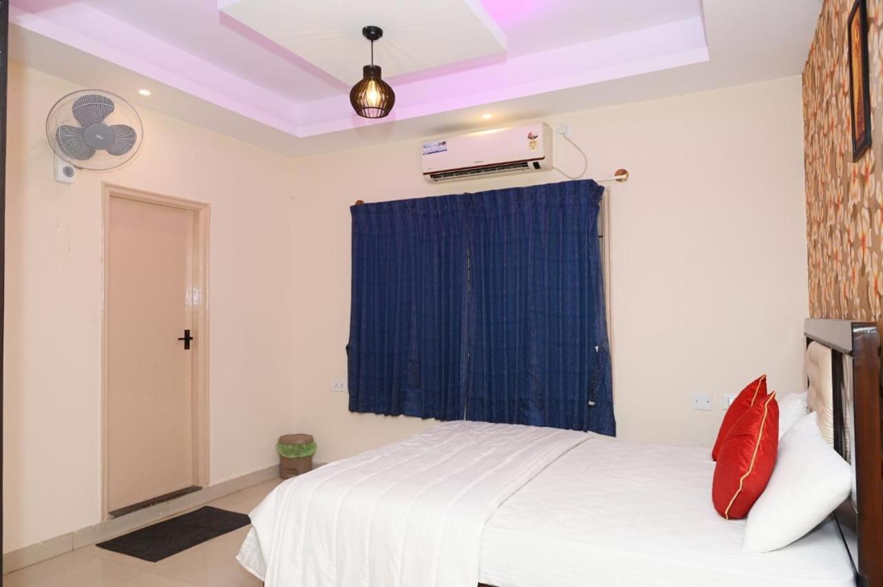 Hotel Urban Adams Service