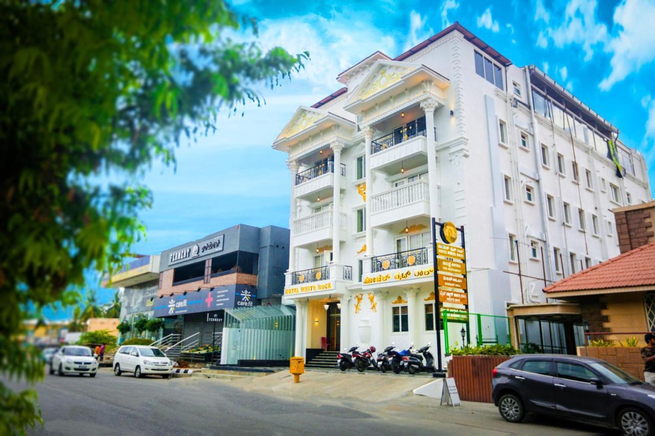 White Rock Hotel 3*