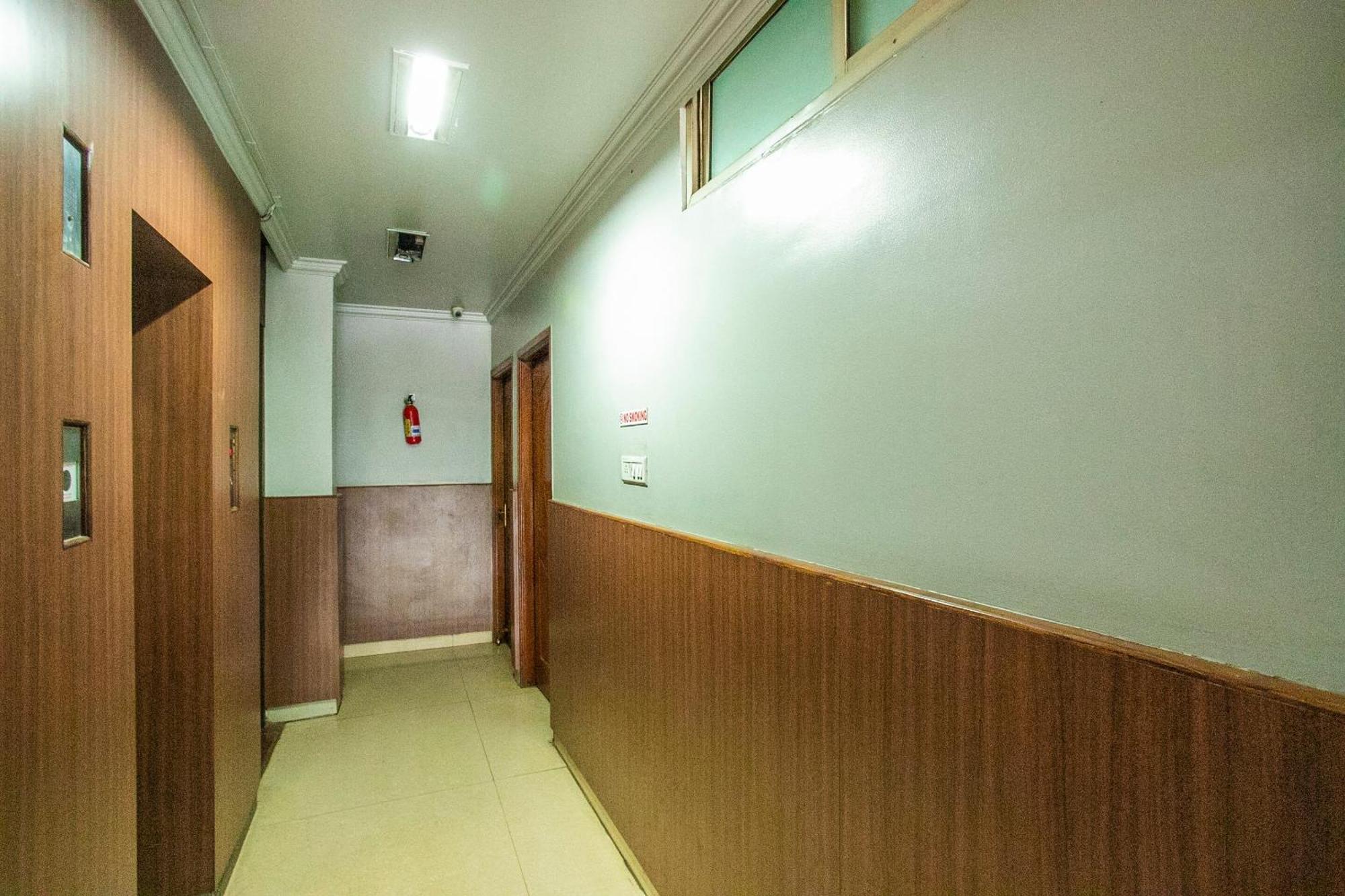 Hotel O White Near Lalbagh Botanical Garden 4*