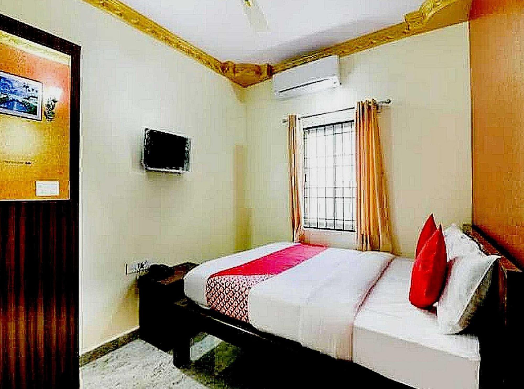 Collection O Emara Galaxy Executive Hotel