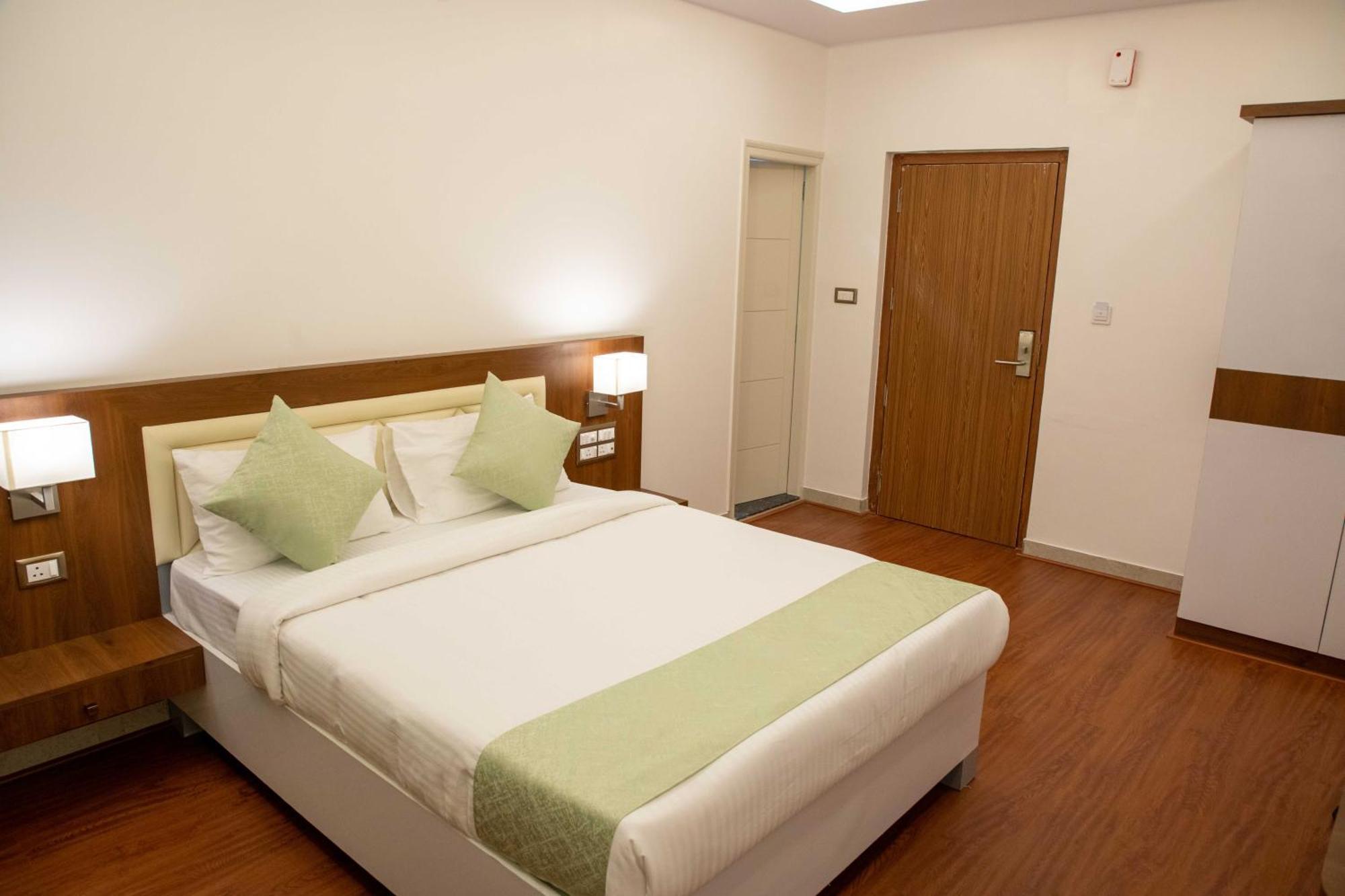 Pvr Off Bannerghatta Road 3* Bangalore