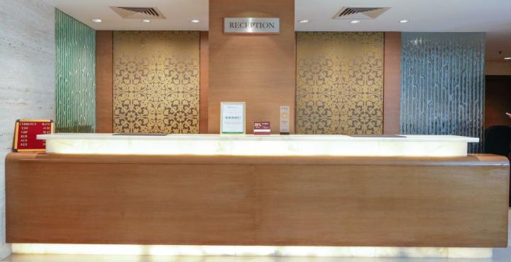 Hotel Adarsh Hamilton
