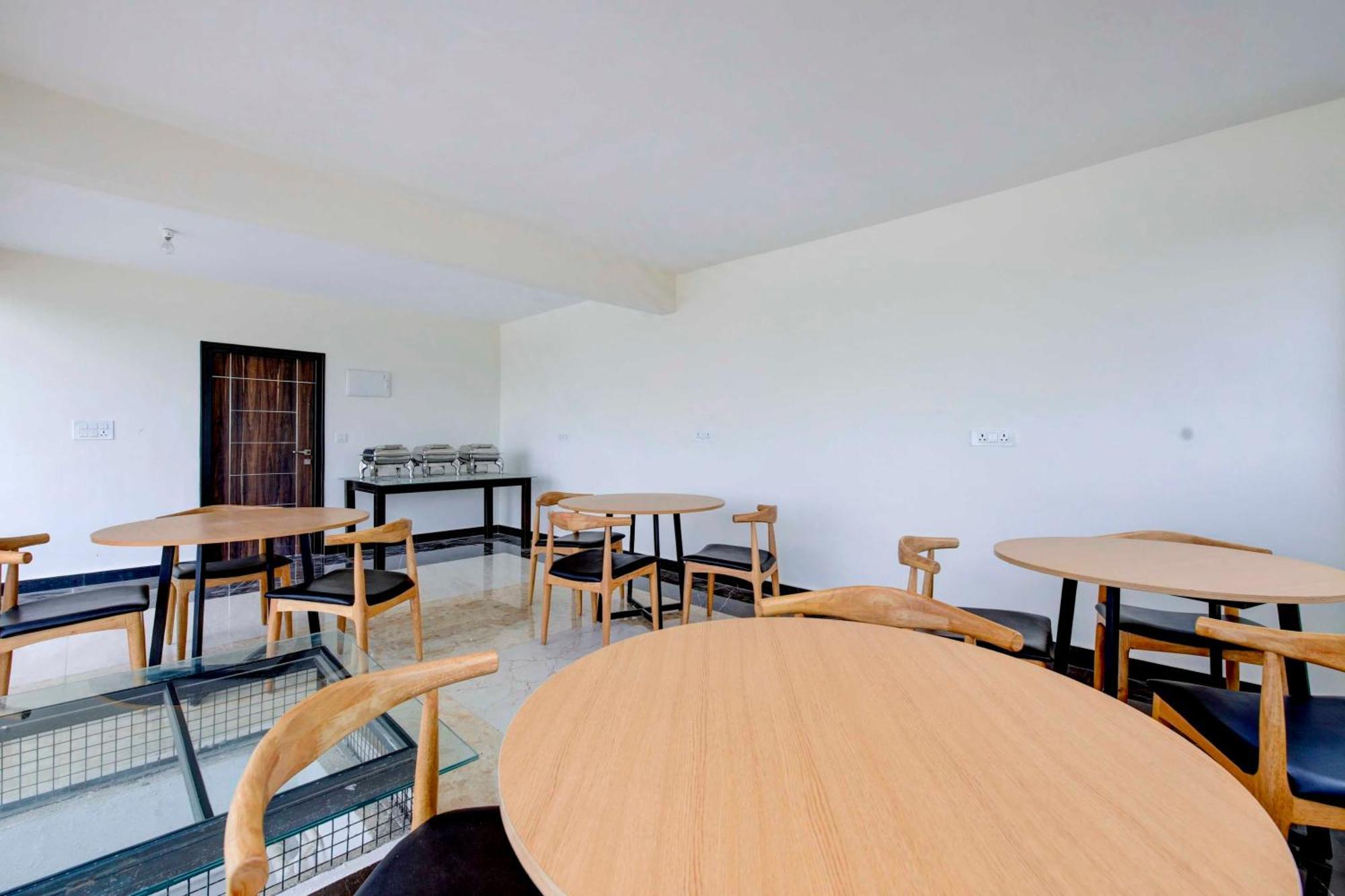 Hotel Super Collection O Royal Elevar 4*