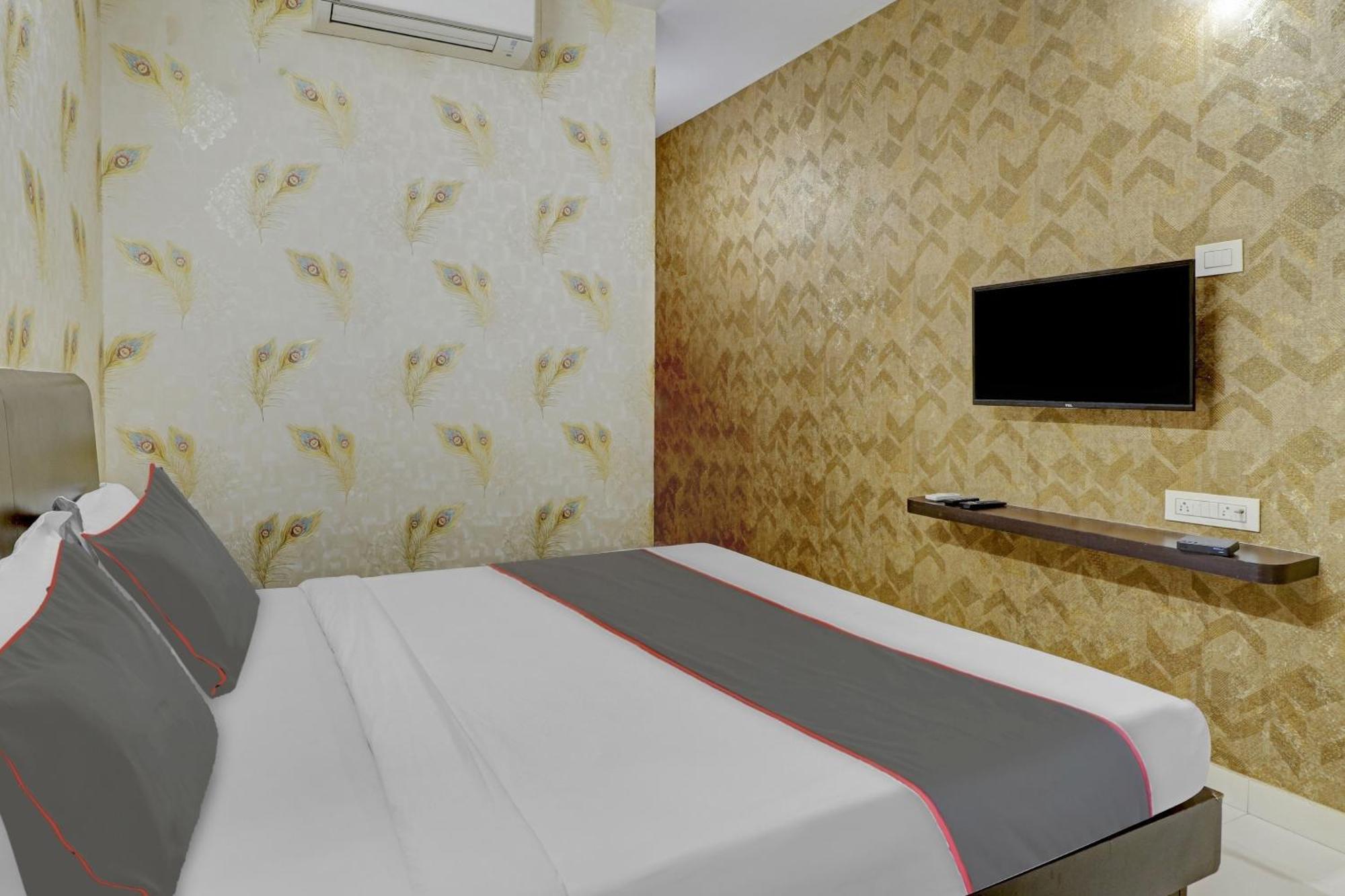 Capital O Champion Lotus Near Mantri Square Mall 3* Bangalore