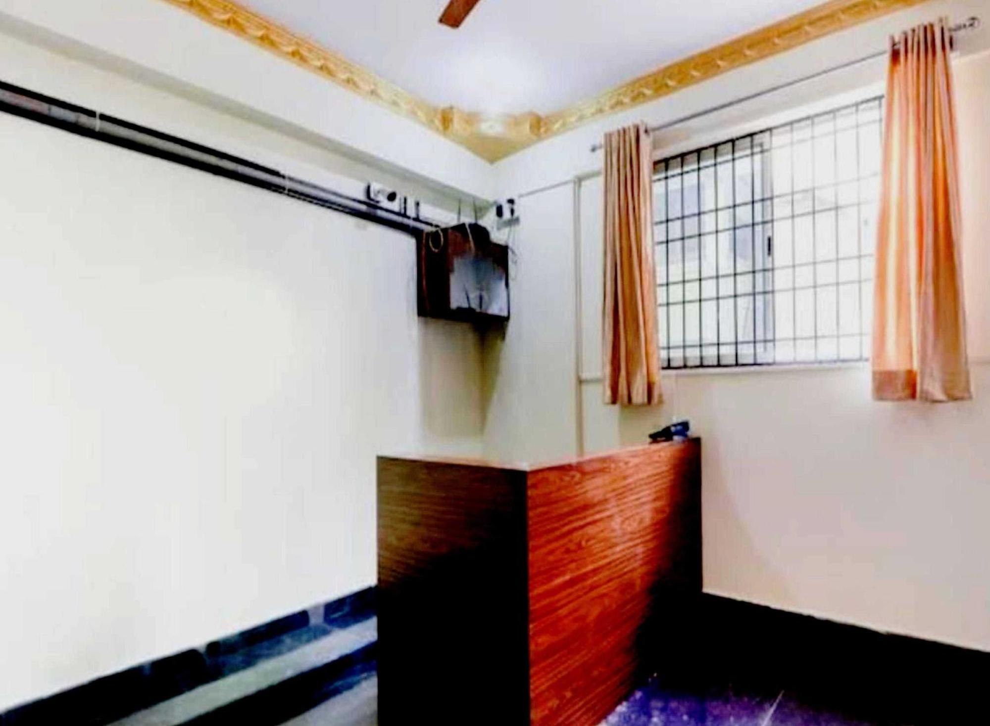 Hotel Collection O Emara Galaxy Executive Bangalore