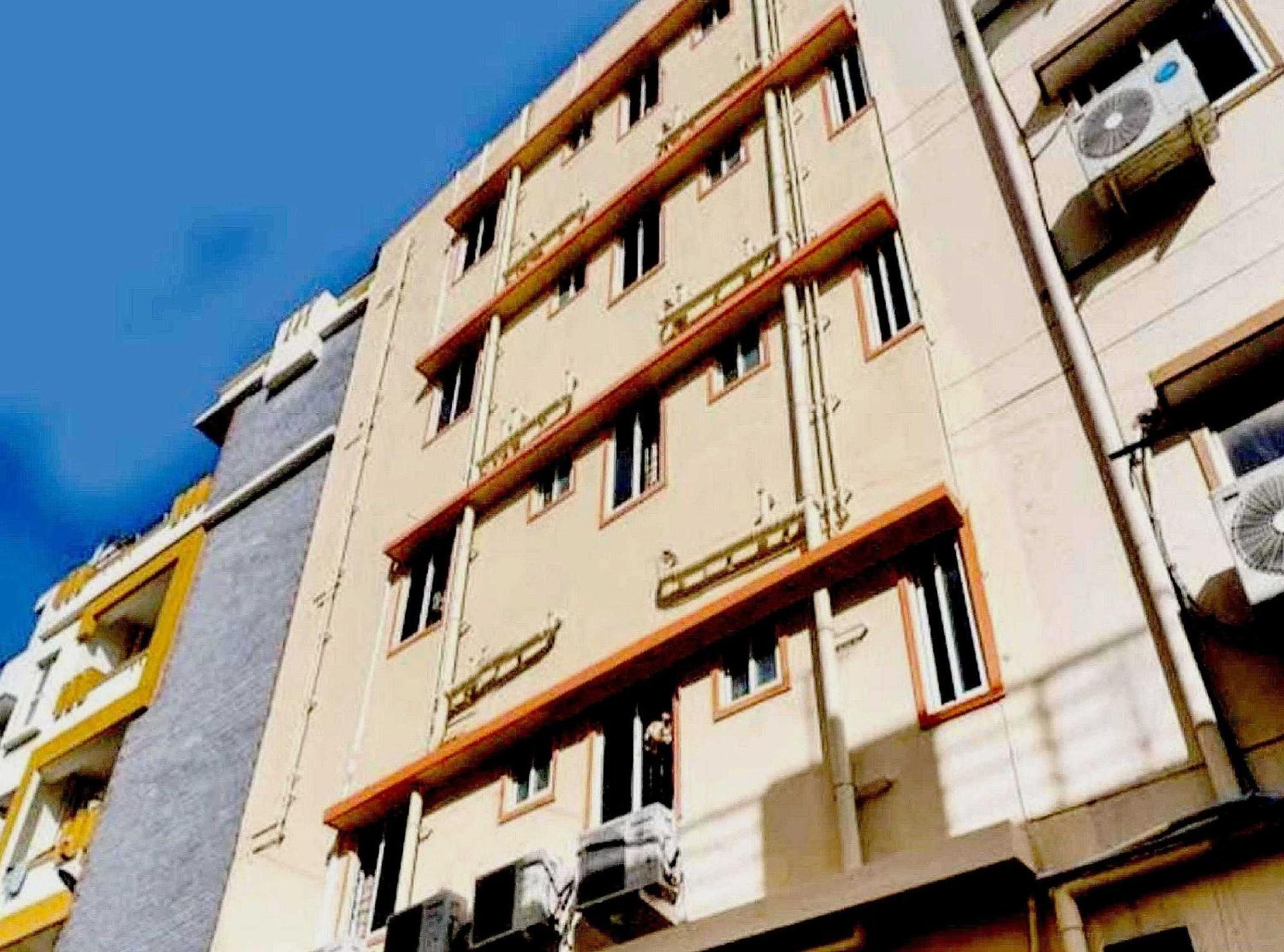 Collection O Emara Galaxy Executive Hotel 4*