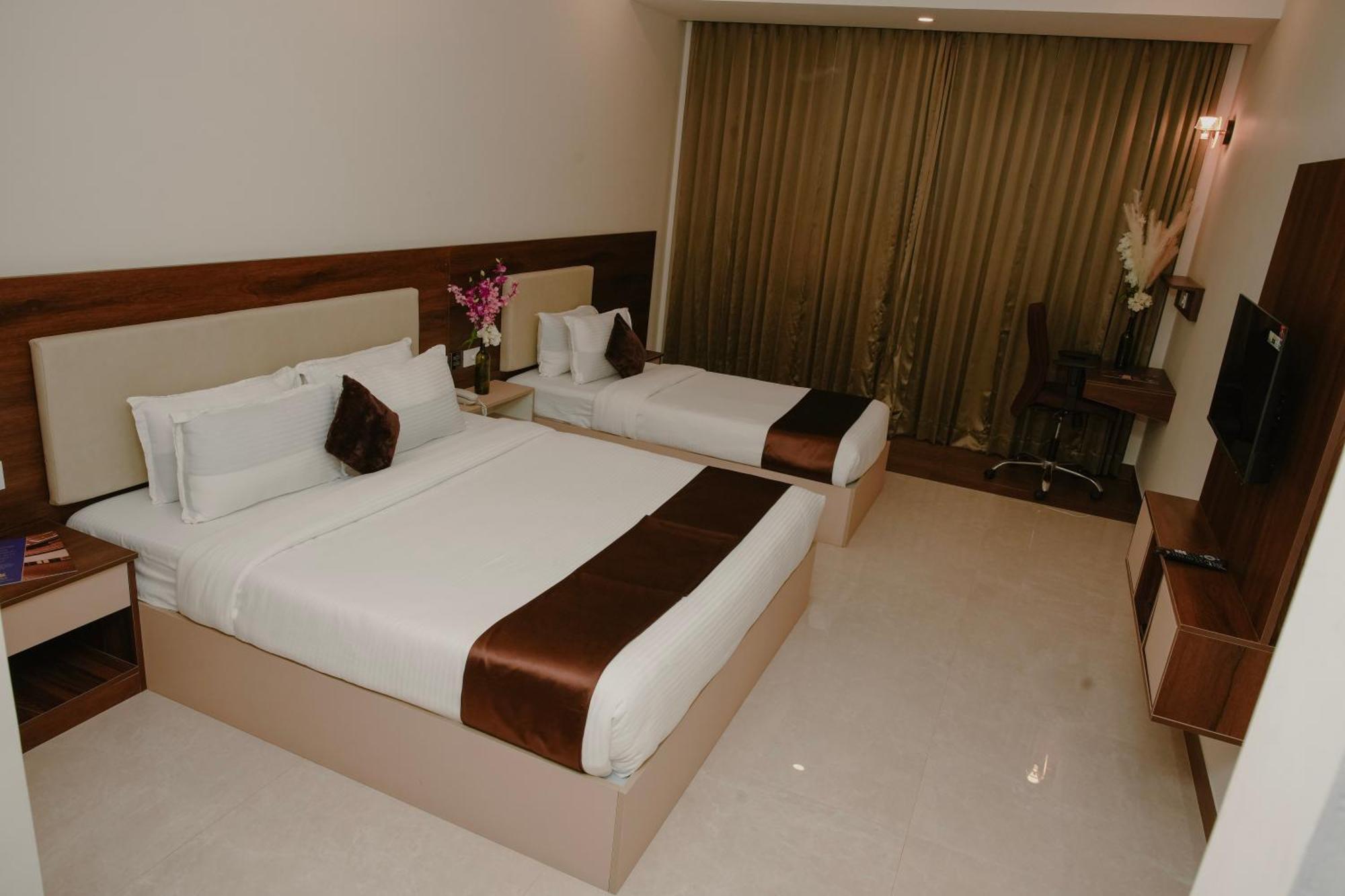 Hotel The King's Meadows Bangalore