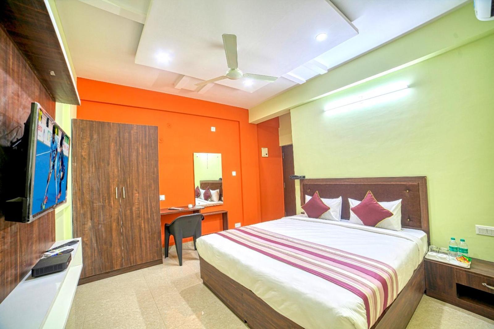 Redkey Transit Near Airport Hotel *