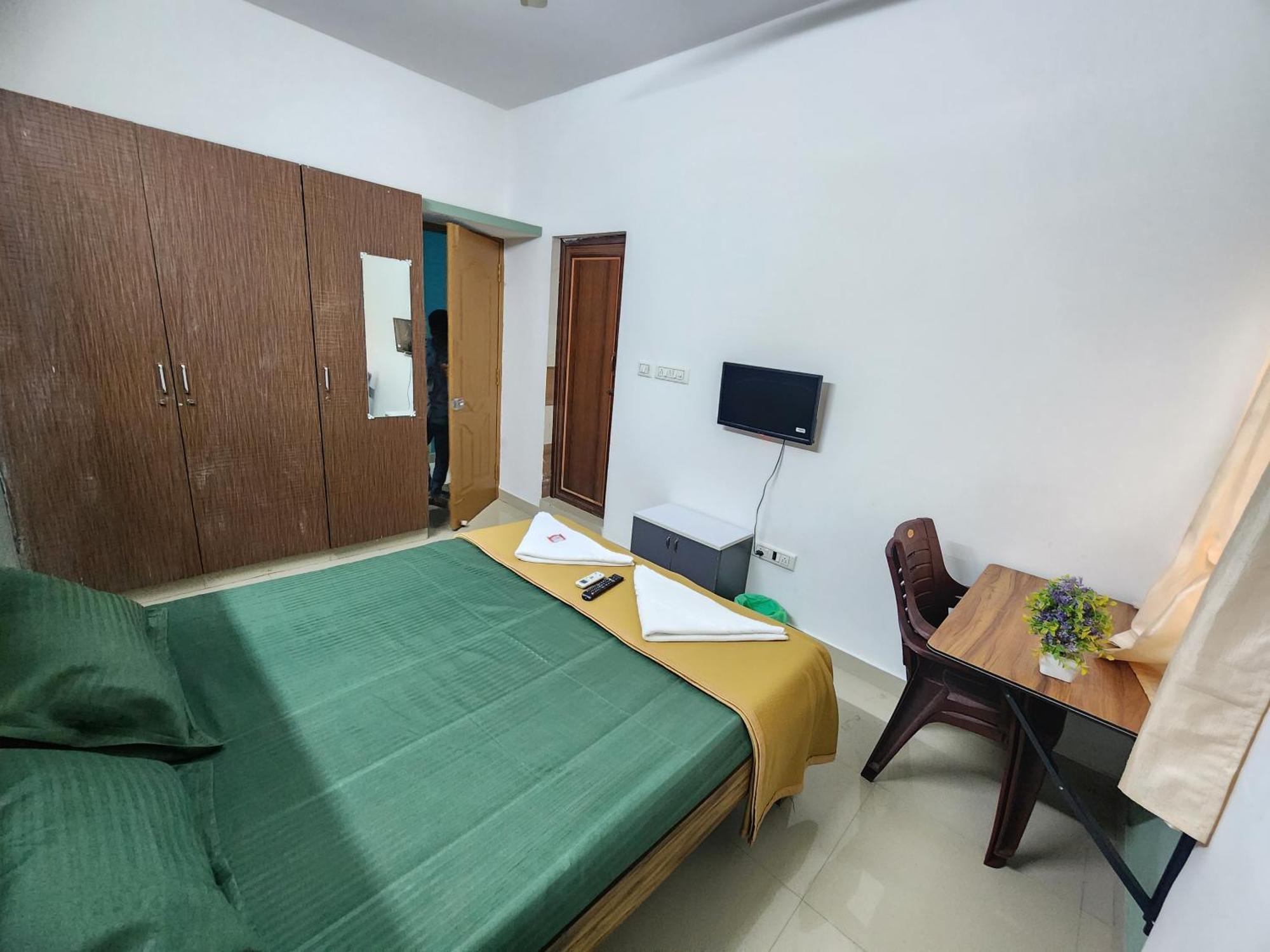 Squarstay Hotel