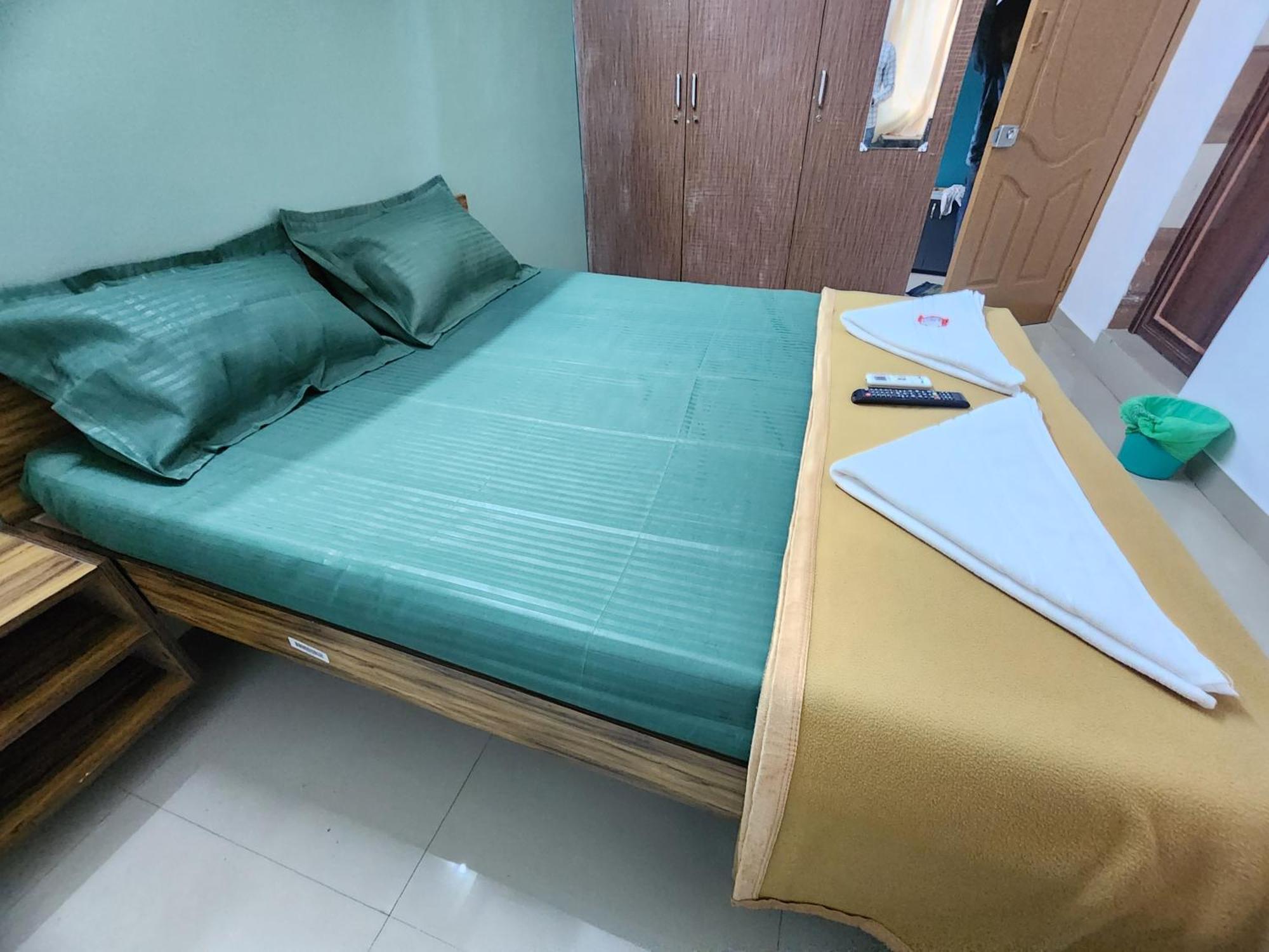 Squarstay Hotel