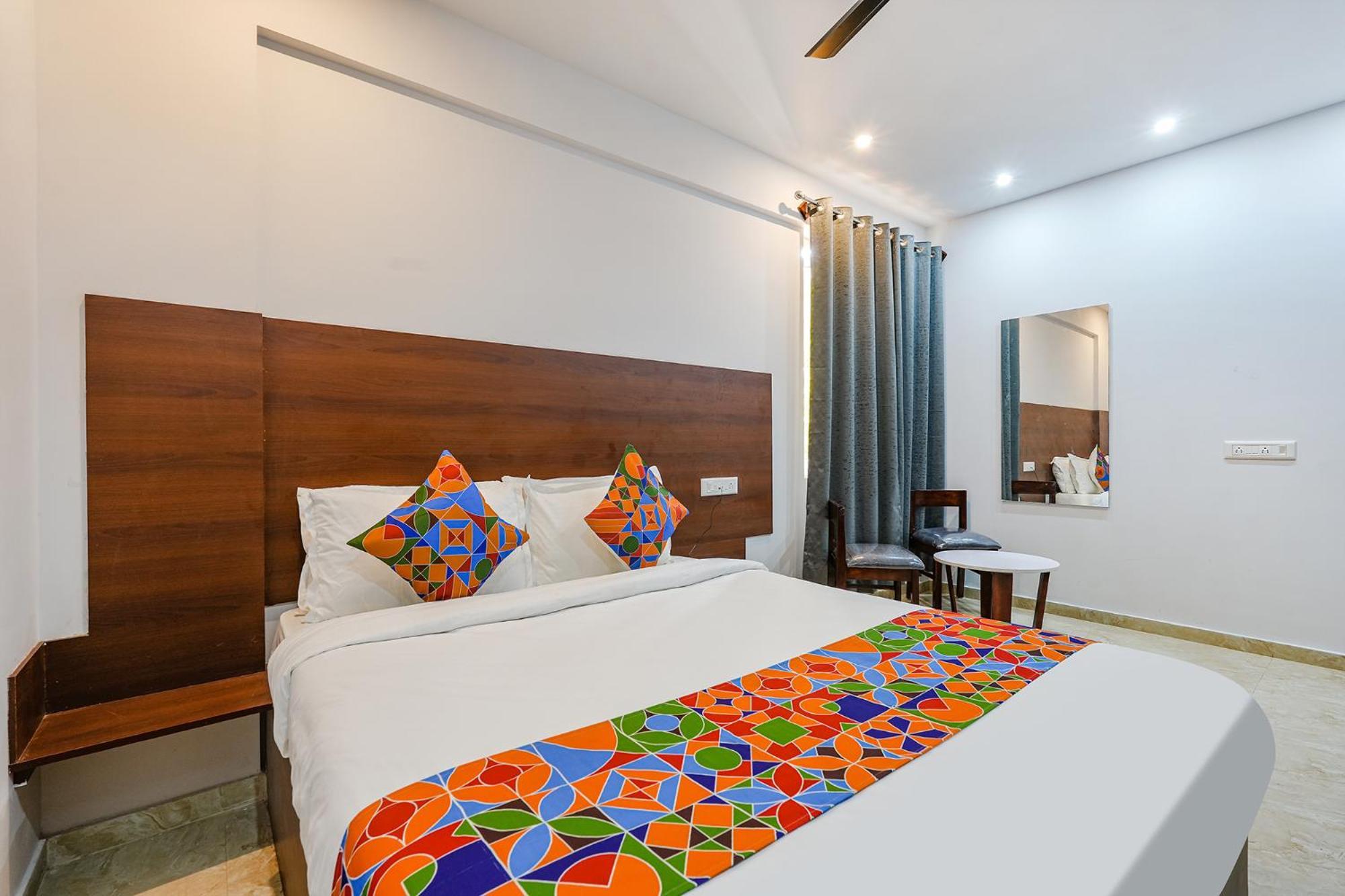 Fabhotel Tree - Airport Road