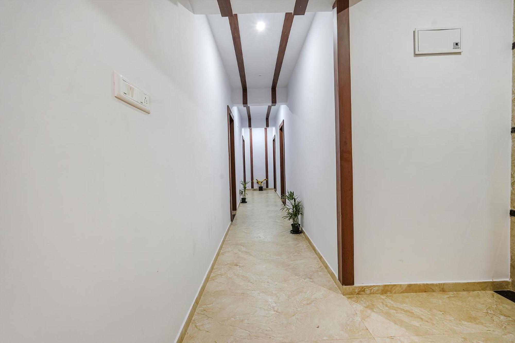 Fabhotel Tree - Airport Road Hotel
