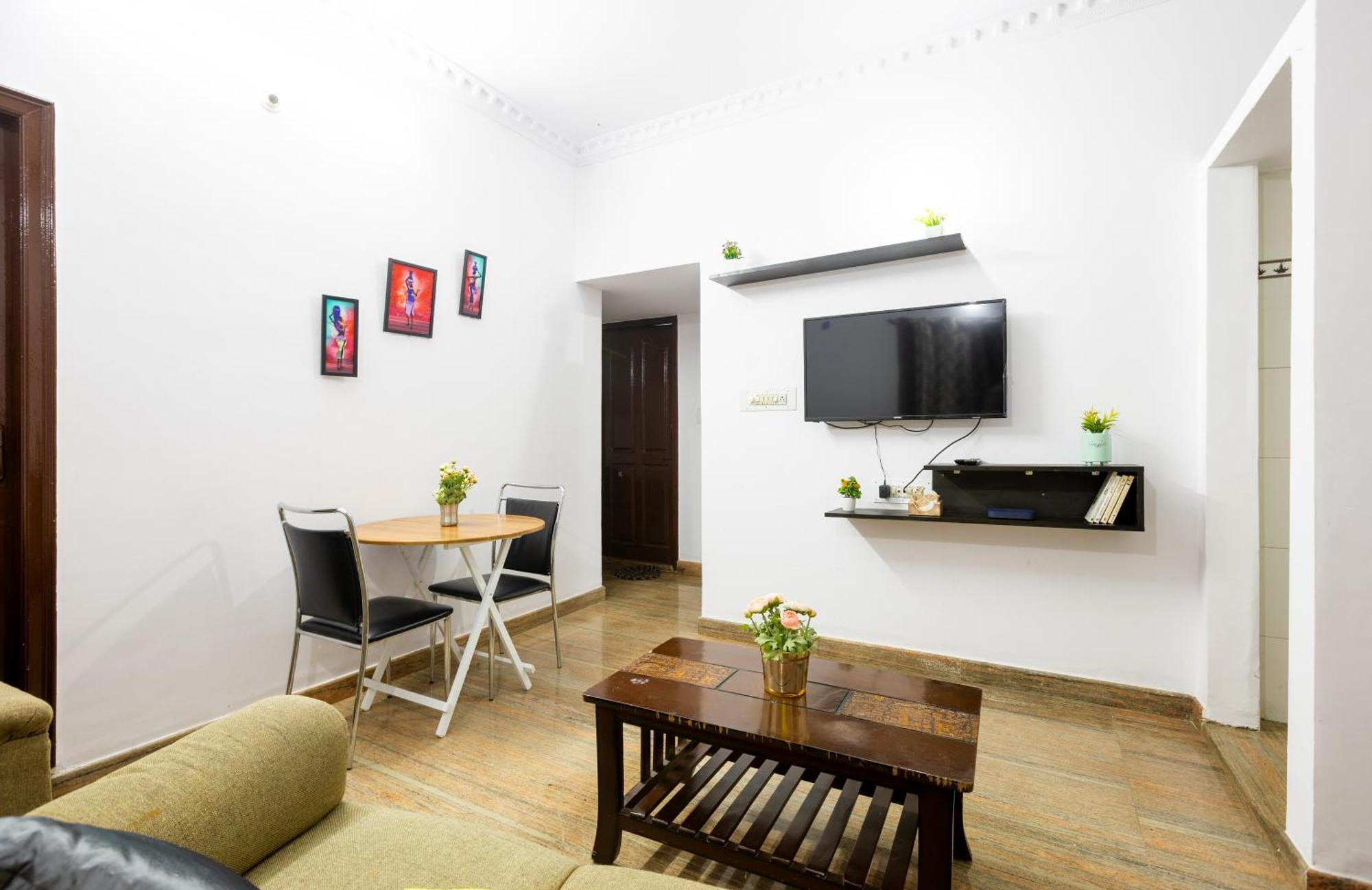 Shree Miththam Apartment *