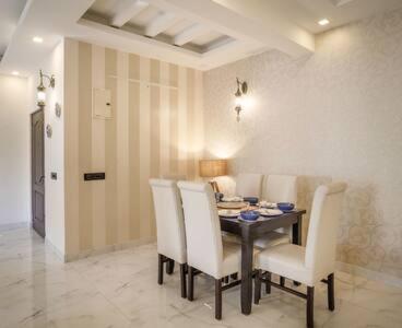 The Dwellers By Red Olive Wifi Private Balcony Apartment